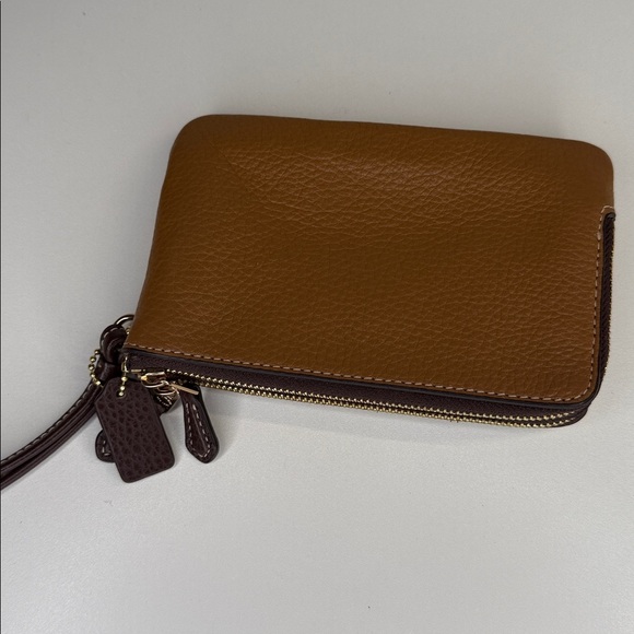 Sold - Picture 4 of 11